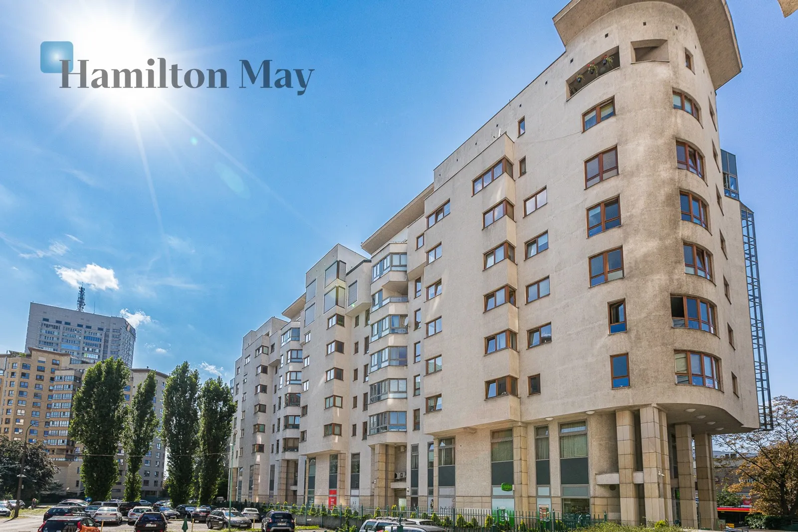 Level: 4 Price: 6500 PLN Bedrooms: 2 Bathrooms: 2 Size: 118m2 - slider