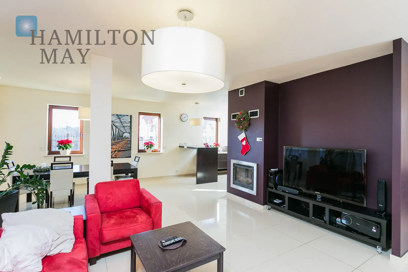 Atrakcyjny dom w zabudowie bliźniaczej na zamkniętym osiedlu na Wilanowie - slider