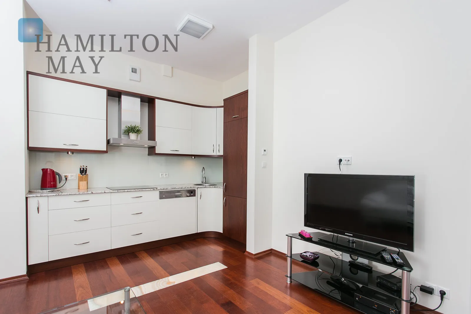 Luksusowe, ciche, dwupokojowe mieszkanie w apartamentowcu obok pl. Konstytucji - slider