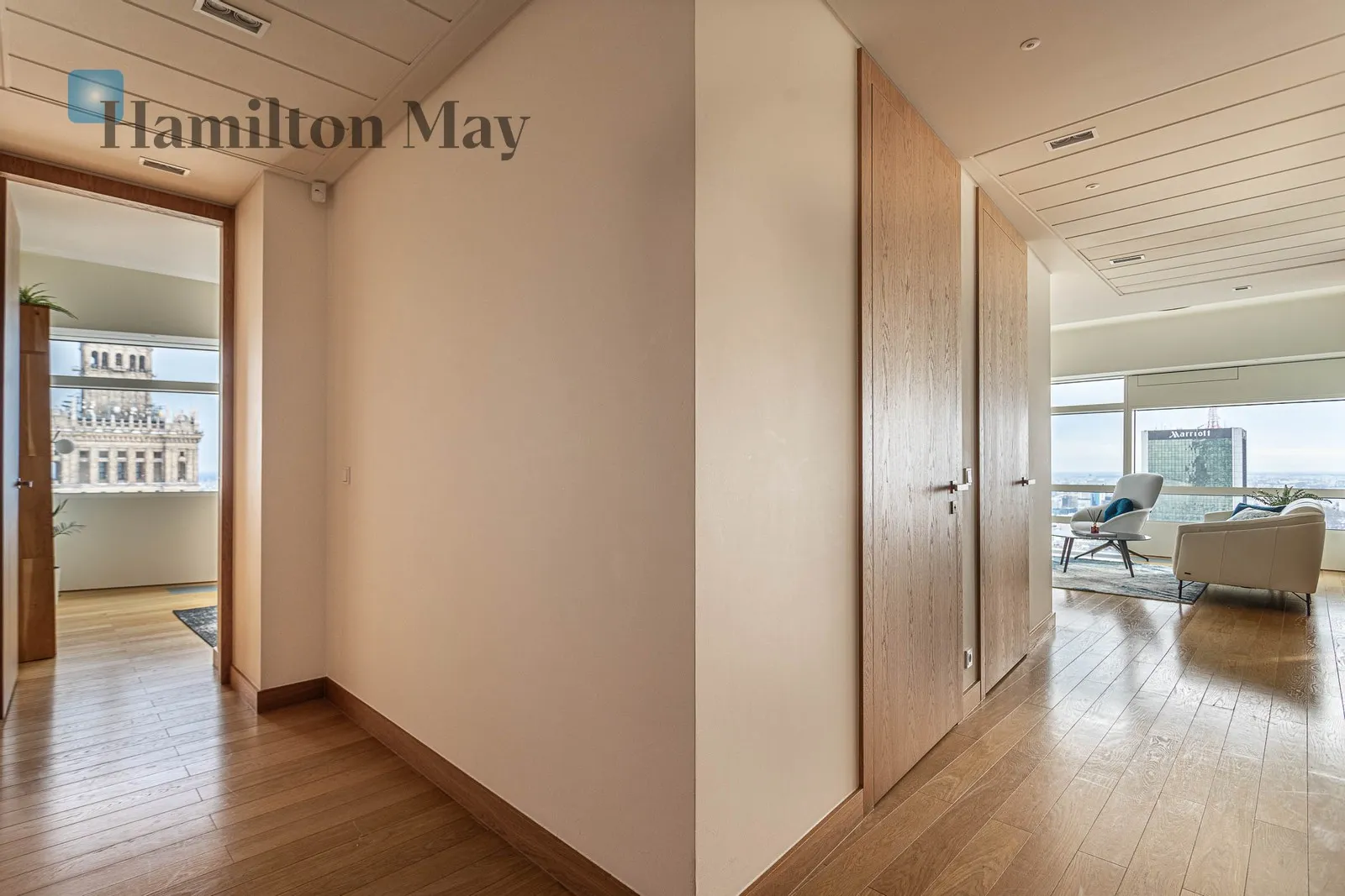 Street: Złota Region: Śródmieście Subregion: Śródmieście Północne Distance to centre: 0.65 km Level: 36 Price: 29000 PLN - slider