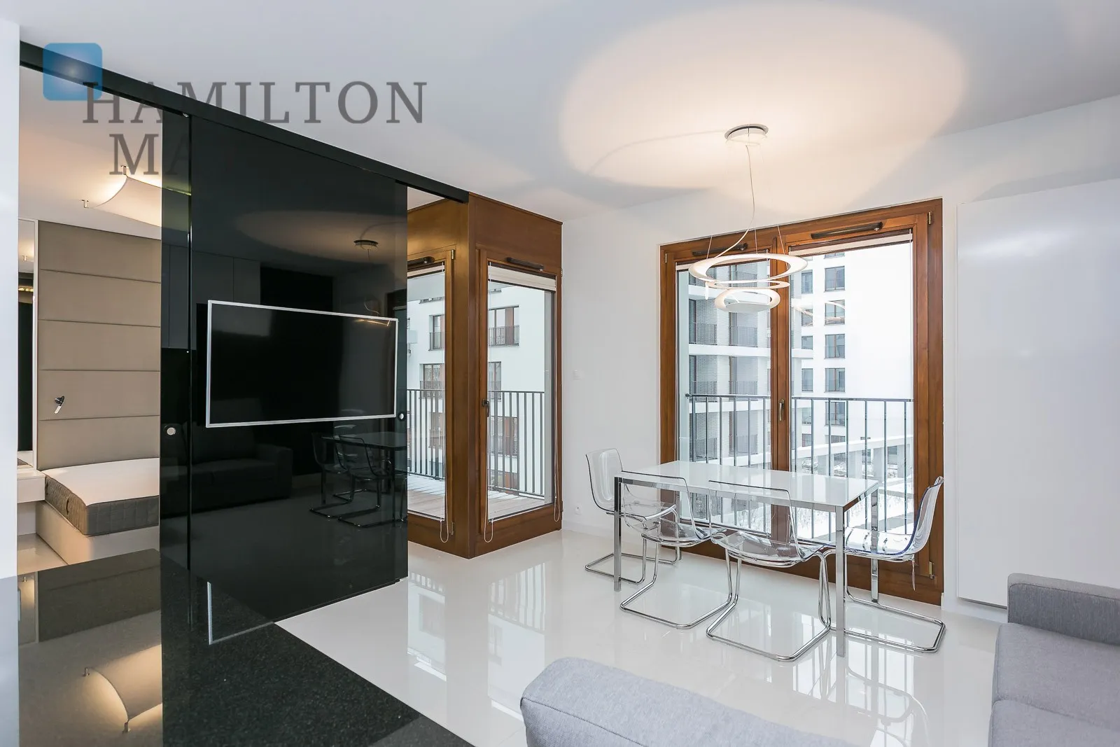 City: Warszawa Street: Magazynowa Region: Mokotów Subregion: Służewiec Distance to centre: 4.88 km Level: 2 Price: 4000 PLN Bedrooms: 1 Bathrooms: 1 Size: 41m2 Price/m2: 98 PLN - slider