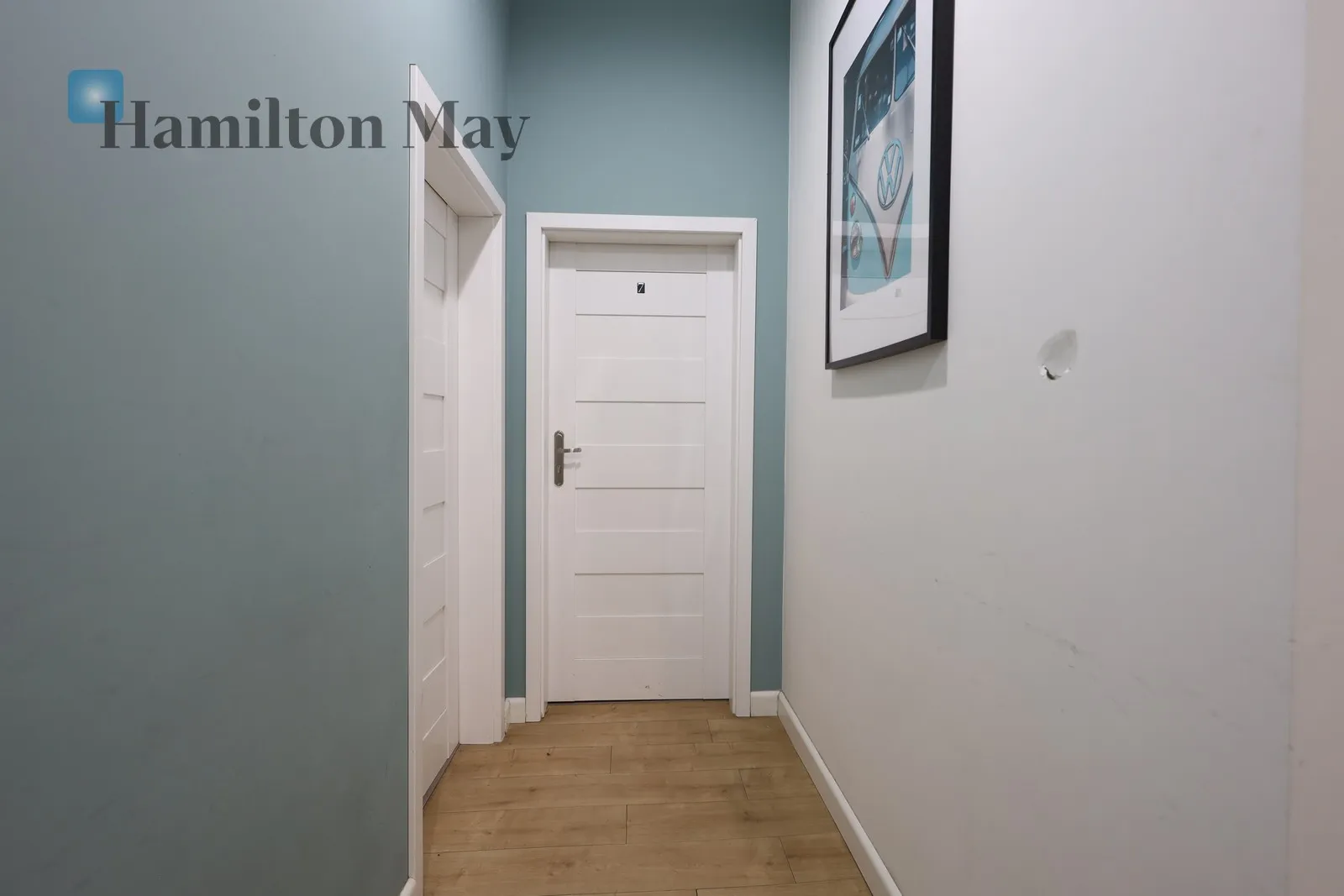 Street: Żeromskiego Region: Śródmieście Distance to centre: 1.66 km Level: 3 Price: 1230000 PLN Bedrooms: 7 Bathrooms: 2 Size: 123m2 Price/m2: 10000 PLN - slider