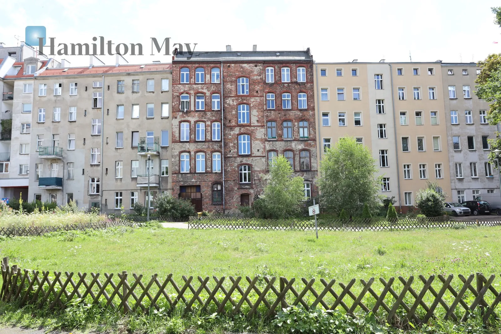Region: Śródmieście Distance to centre: 1.66 km Level: 3 Price: 1230000 PLN Bedrooms: 7 Bathrooms: 2 - slider