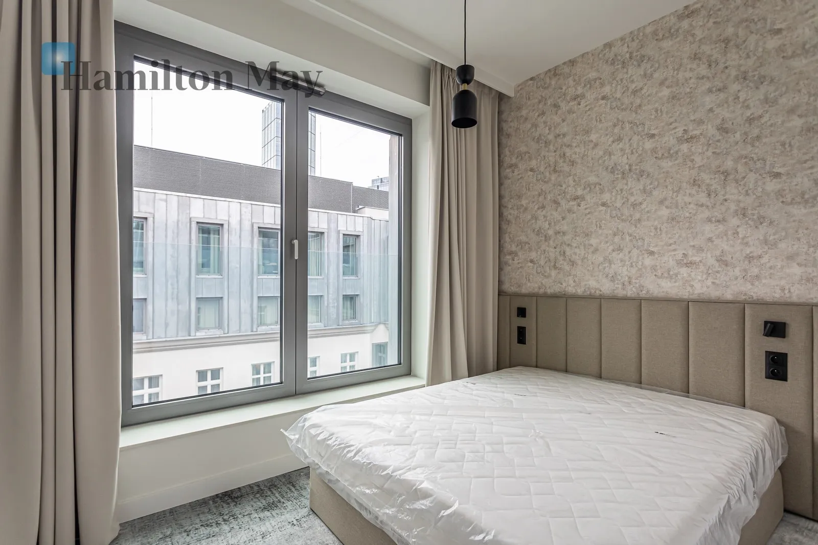 Region: Wola Distance to centre: 1.16 km Level: 7 Price: 3300 EUR Bedrooms: 3 Bathrooms: 1 - slider