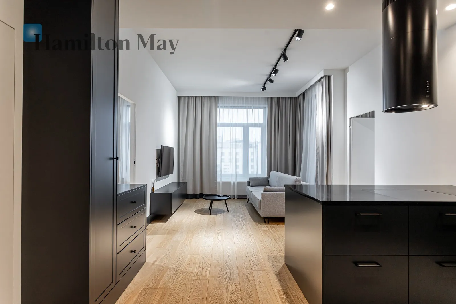 City: Warszawa Street: Leszczyńska Region: Śródmieście Subregion: Powiśle Distance to centre: 1.54 km Level: 4 Price: 9076 PLN Bedrooms: 2 - slider