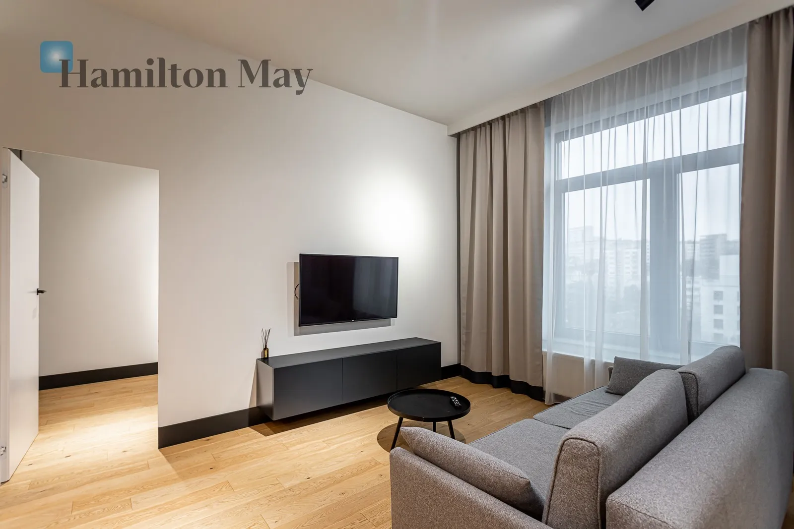 City: Warszawa Street: Leszczyńska Region: Śródmieście Subregion: Powiśle Distance to centre: 1.54 km Level: 4 Price: 9076 PLN Bedrooms: 2 Bathrooms: 1 - slider