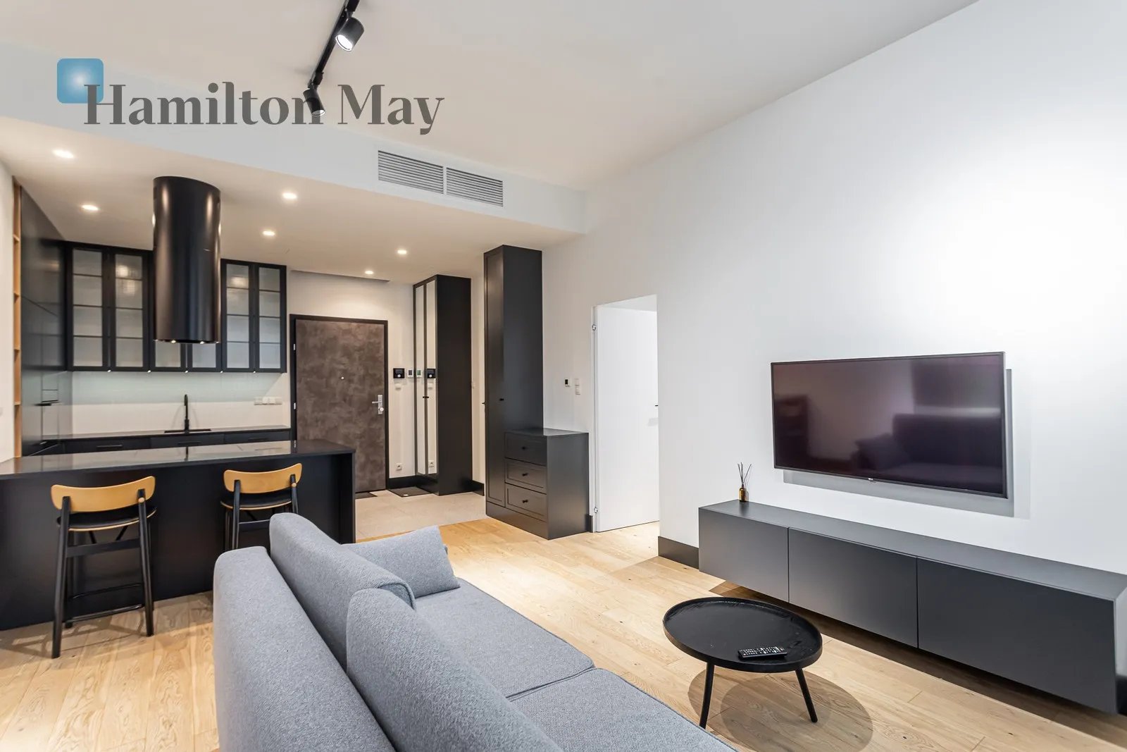 City: Warszawa Street: Leszczyńska Region: Śródmieście Subregion: Powiśle Distance to centre: 1.54 km Level: 4 Price: 9076 PLN Bedrooms: 2 Bathrooms: 1 Size: 58m2 - slider