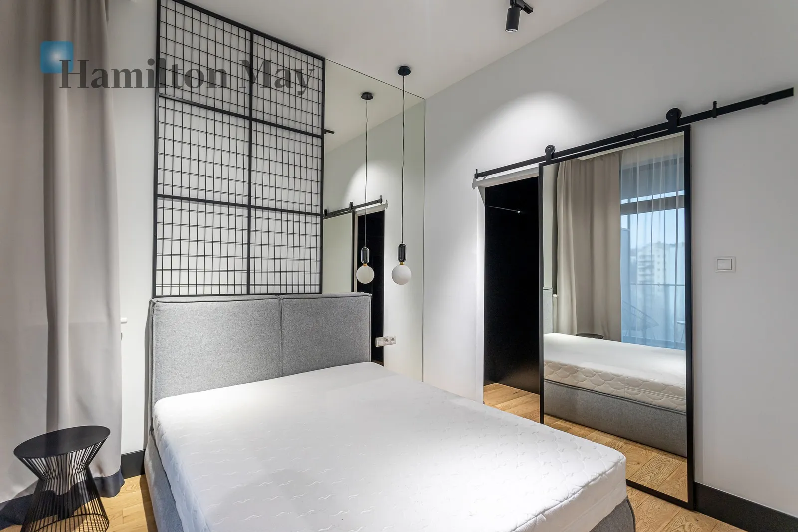 Region: Śródmieście Subregion: Powiśle Distance to centre: 1.54 km Level: 4 Price: 9076 PLN Bedrooms: 2 Bathrooms: 1 - slider