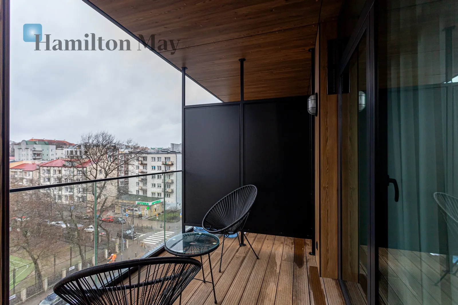 Distance to centre: 1.54 km Level: 4 Price: 9076 PLN Bedrooms: 2 Bathrooms: 1 Size: 58m2 - slider