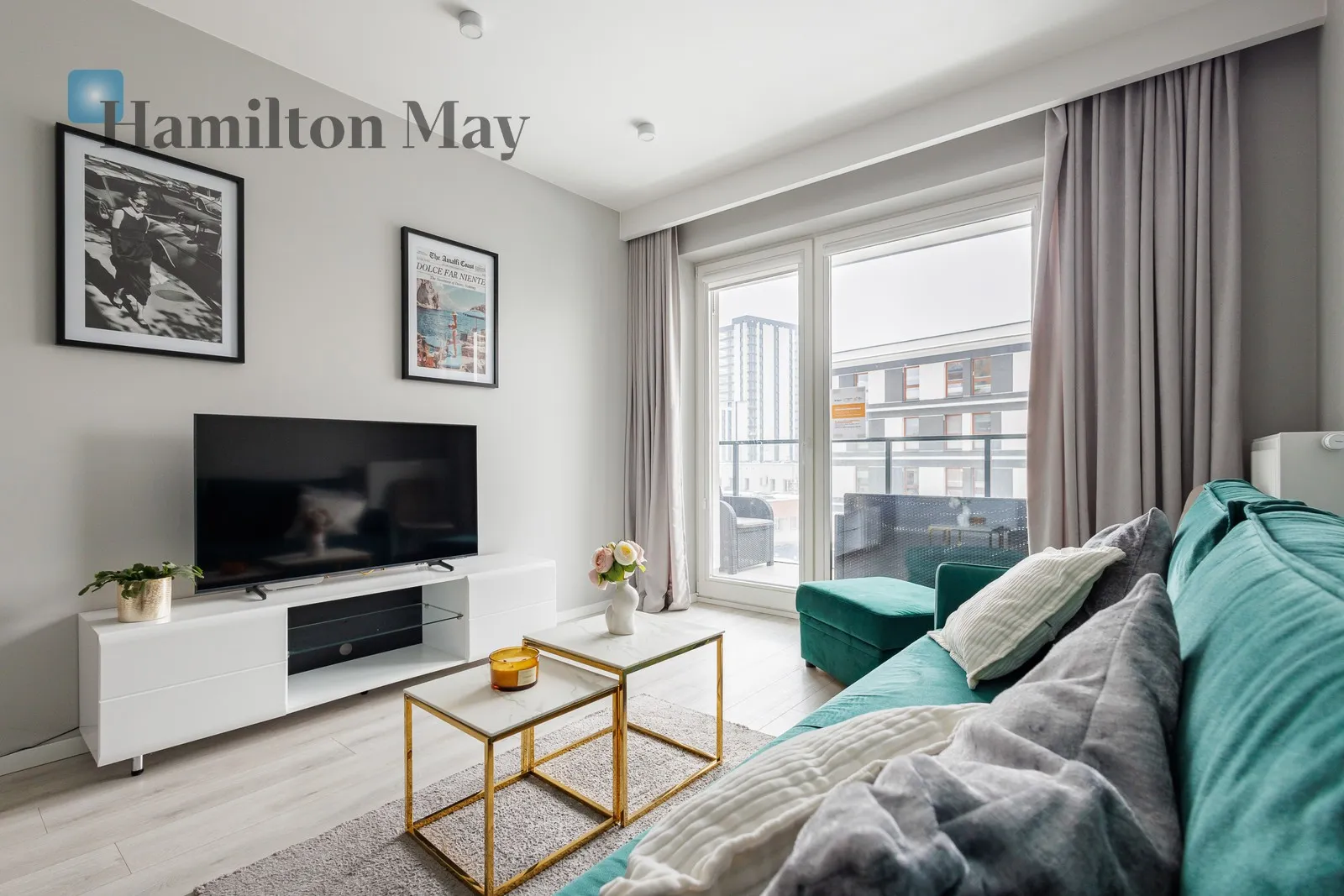 City: Warszawa Street: Zwierzyniecka Region: Mokotów Subregion: Czerniaków Distance to centre: 3.61 km Level: 3 Price: 4000 PLN Bedrooms: 1 Bathrooms: 1 Size: 41.43m2 Price/m2: 97 PLN - slider