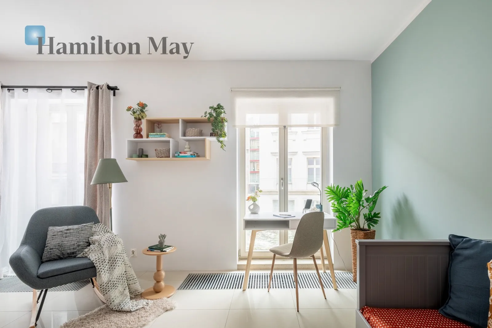 City: Kraków Street: Łobzowska Region: Stare Miasto Level: 1 Price: 3000 PLN Bedrooms: 0 - slider