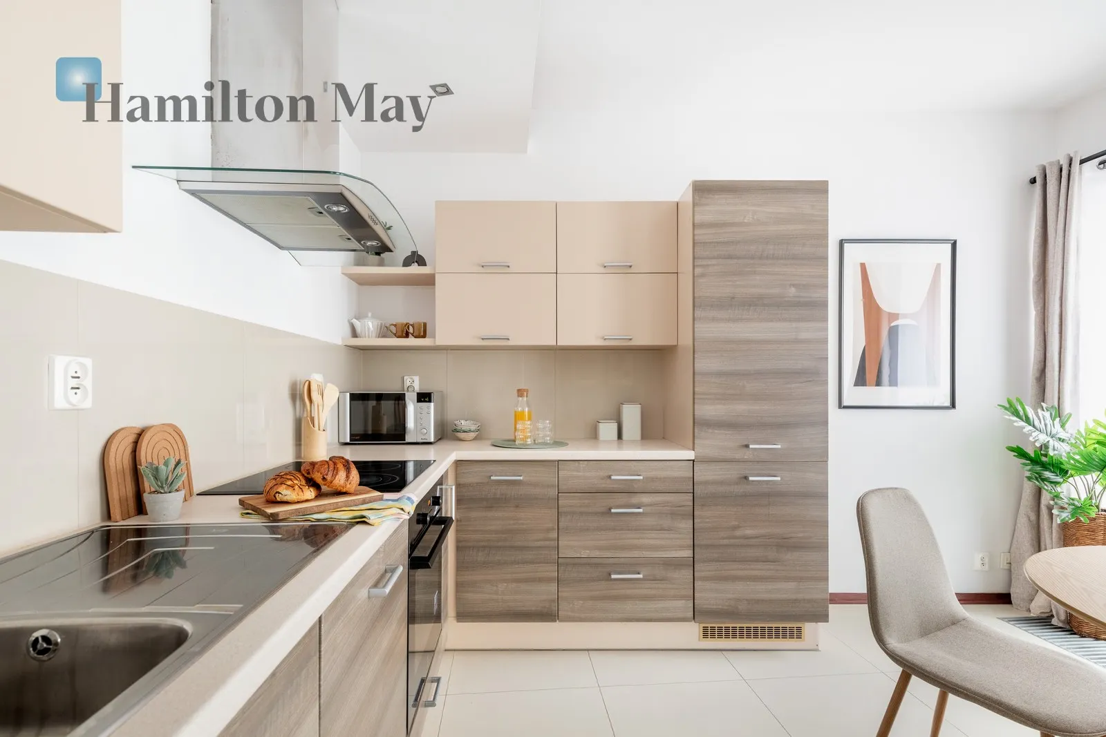 Price: 3000 PLN Bedrooms: 0 Bathrooms: 1 Size: 36.5m2 Price/m2: 82 PLN - slider