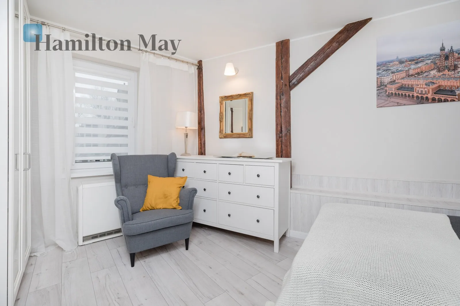 Level: 2 Price: 4000 PLN Bedrooms: 2 Bathrooms: 1 Size: 40m2 Price/m2: 100 PLN - slider