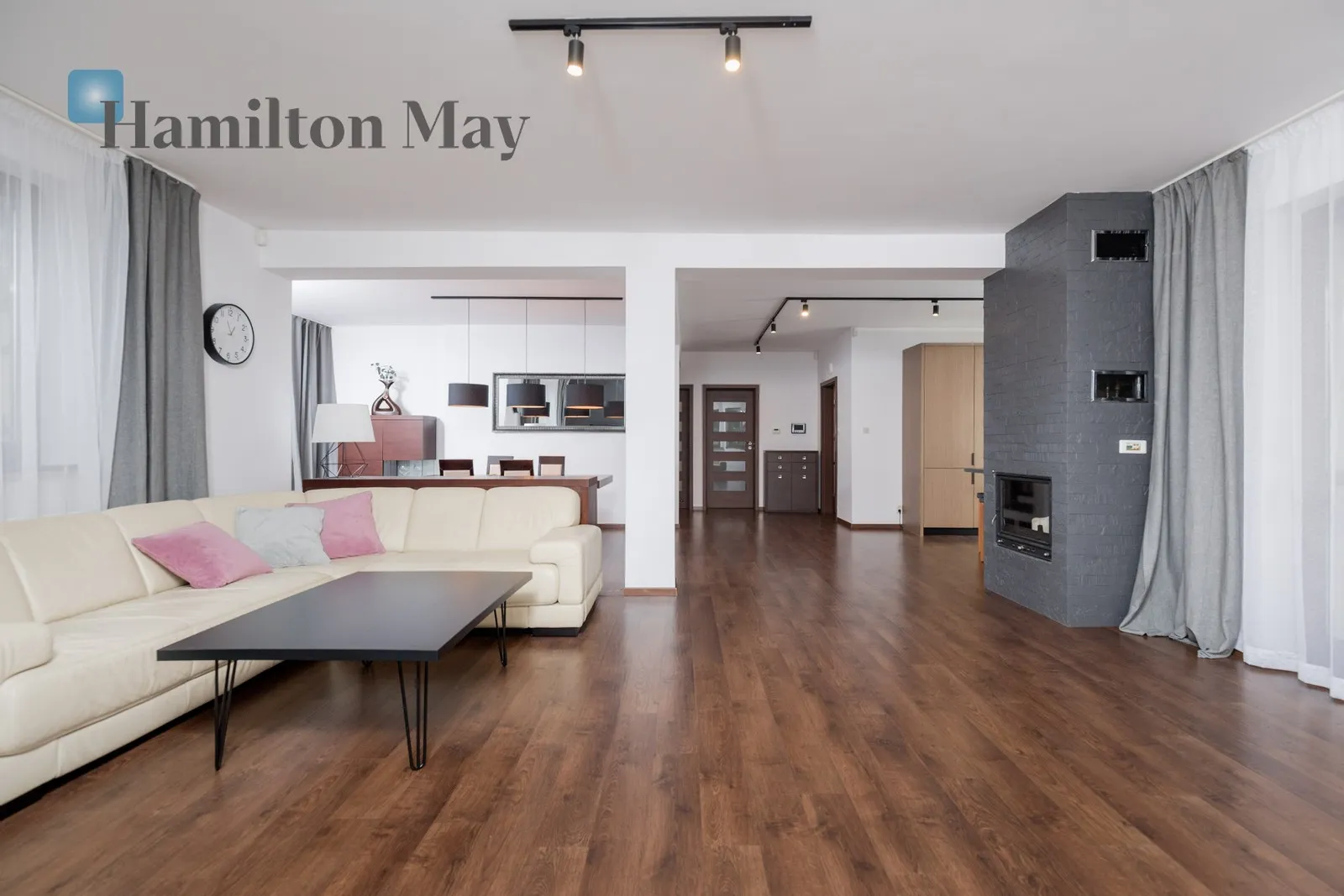 City: Zabierzów Street: Konwaliowa Region: Zabierzów Price: 2250000 PLN Bedrooms: 4 Bathrooms: 2 - slider