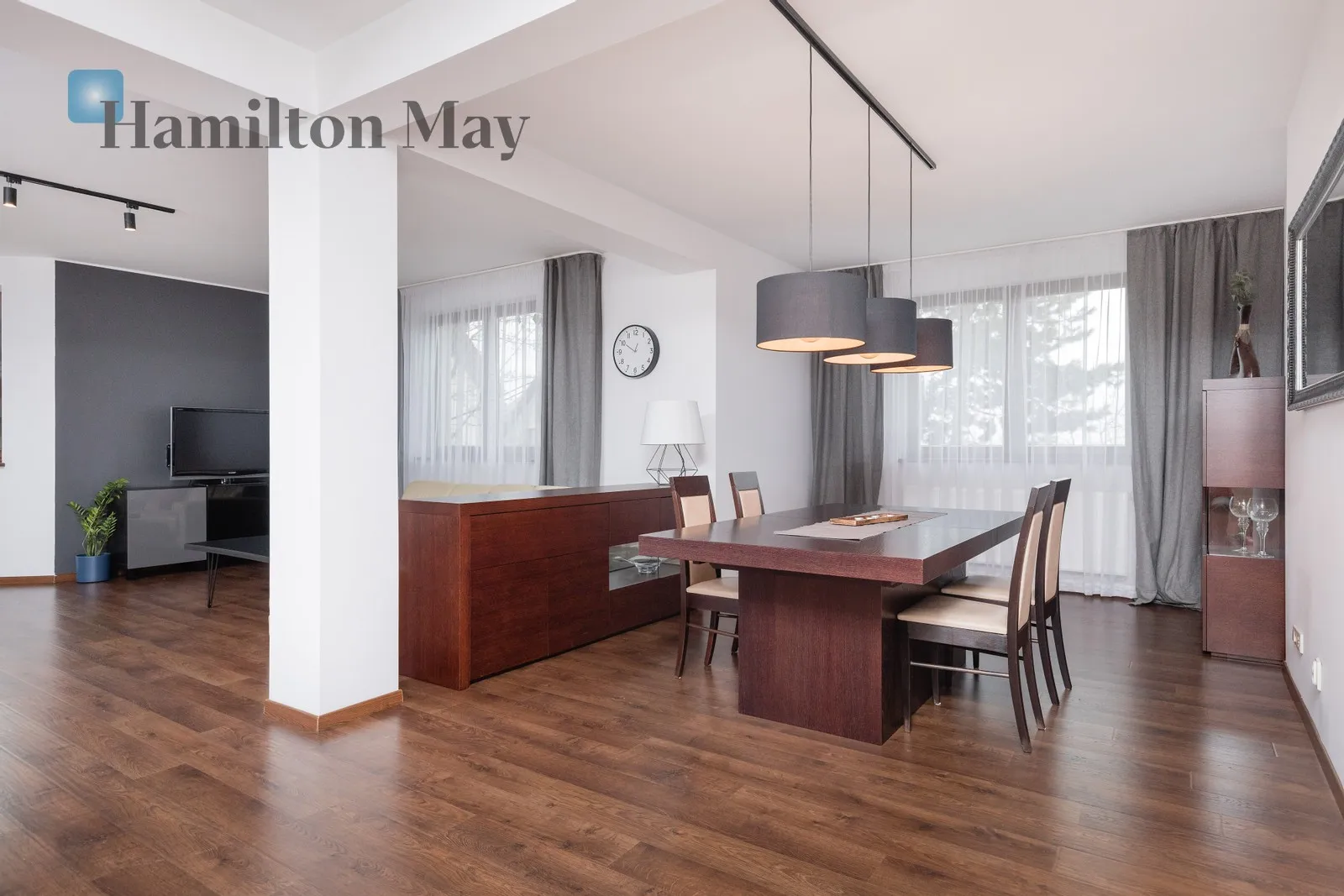 Street: Konwaliowa Region: Zabierzów Price: 2250000 PLN Bedrooms: 4 Bathrooms: 2 - slider