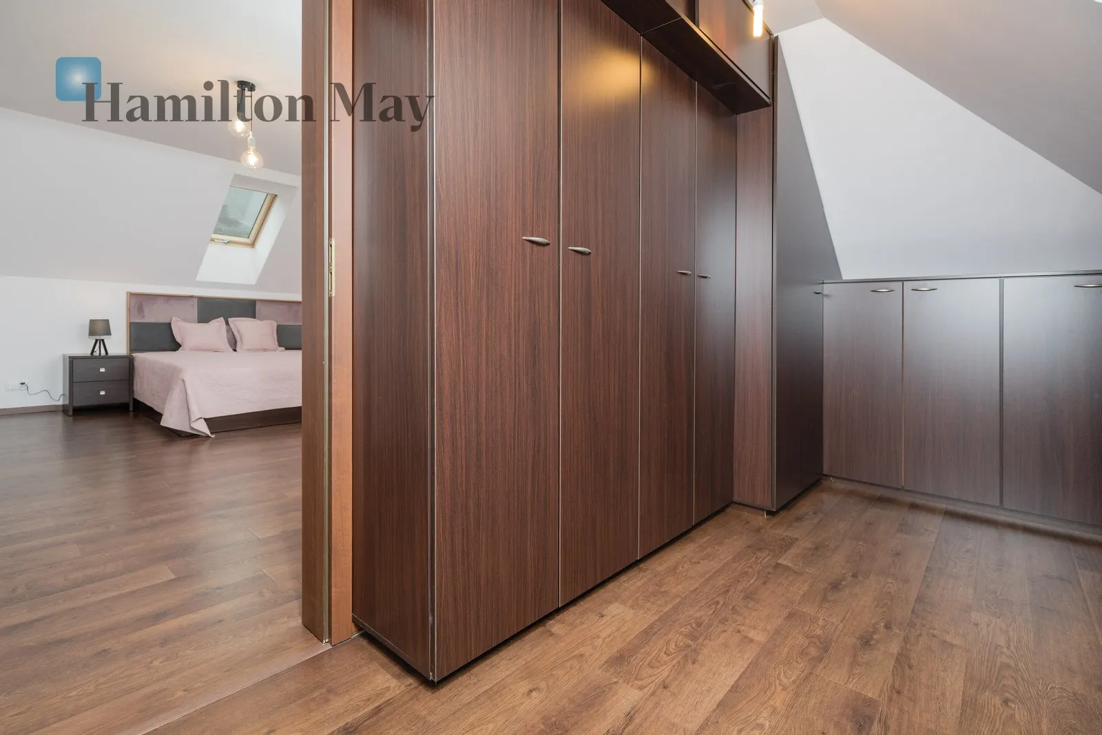 Street: Konwaliowa Region: Zabierzów Price: 2250000 PLN - slider