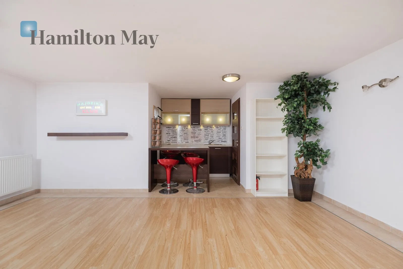 Plot size: 1400m2 - slider