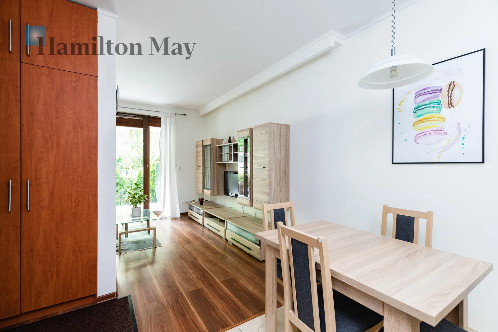 Region: Śródmieście Subregion: Solec Distance to centre: 1.41 km Price: 5000 PLN Bedrooms: 1 Bathrooms: 1 Size: 50m2 Price/m2: 100 PLN - slider