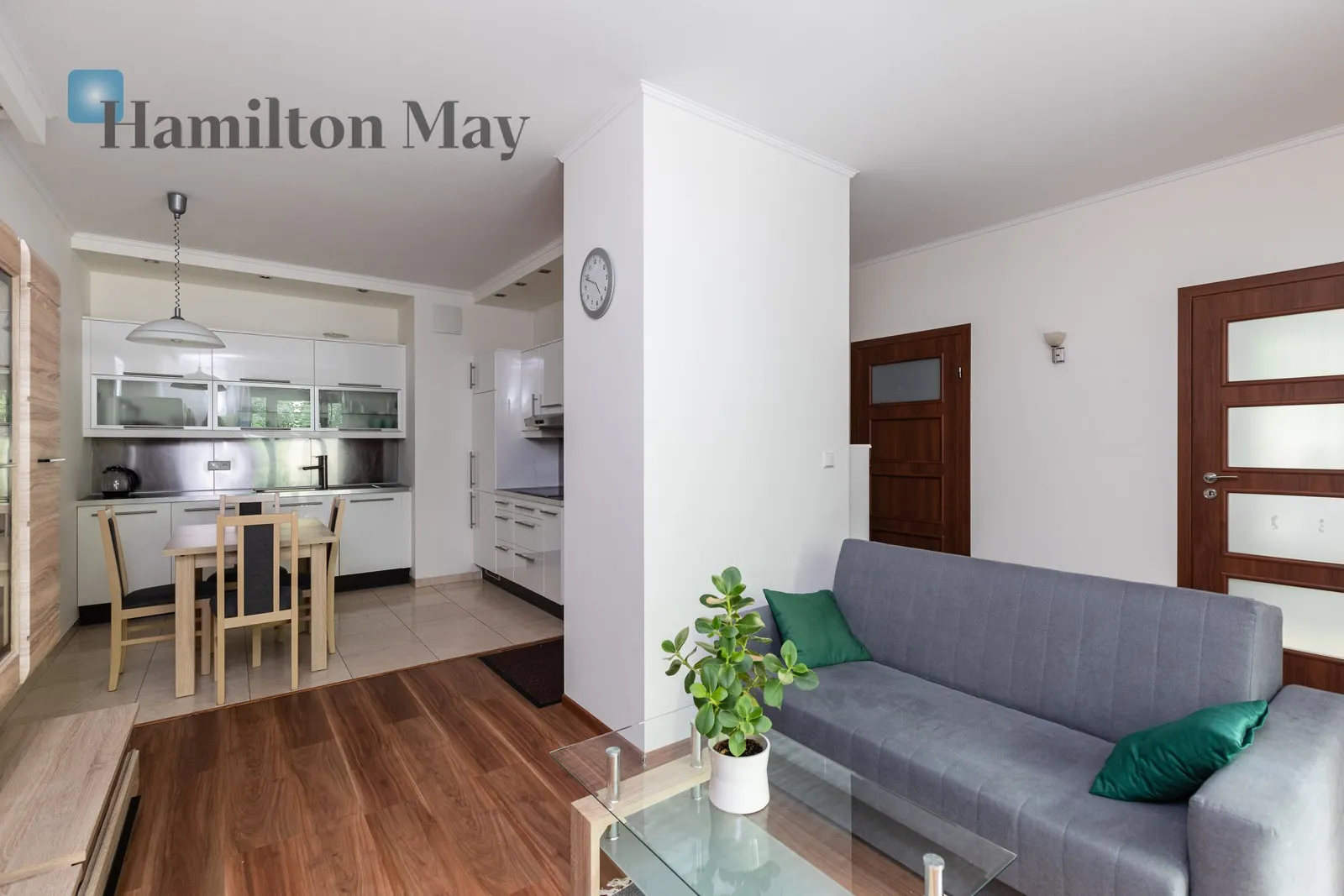 City: Warszawa Street: Leona Kruczkowskiego Region: Śródmieście Subregion: Solec Distance to centre: 1.41 km Price: 5000 PLN Bedrooms: 1 Bathrooms: 1 Size: 50m2 - slider