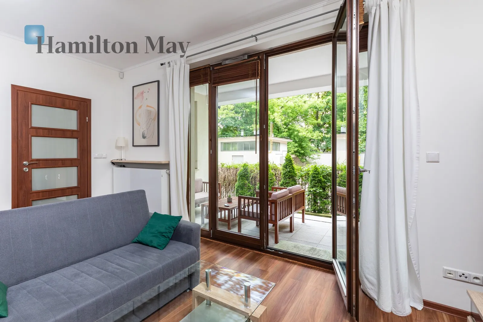 City: Warszawa Street: Leona Kruczkowskiego Region: Śródmieście Subregion: Solec Distance to centre: 1.41 km Price: 5000 PLN Bedrooms: 1 Bathrooms: 1 - slider