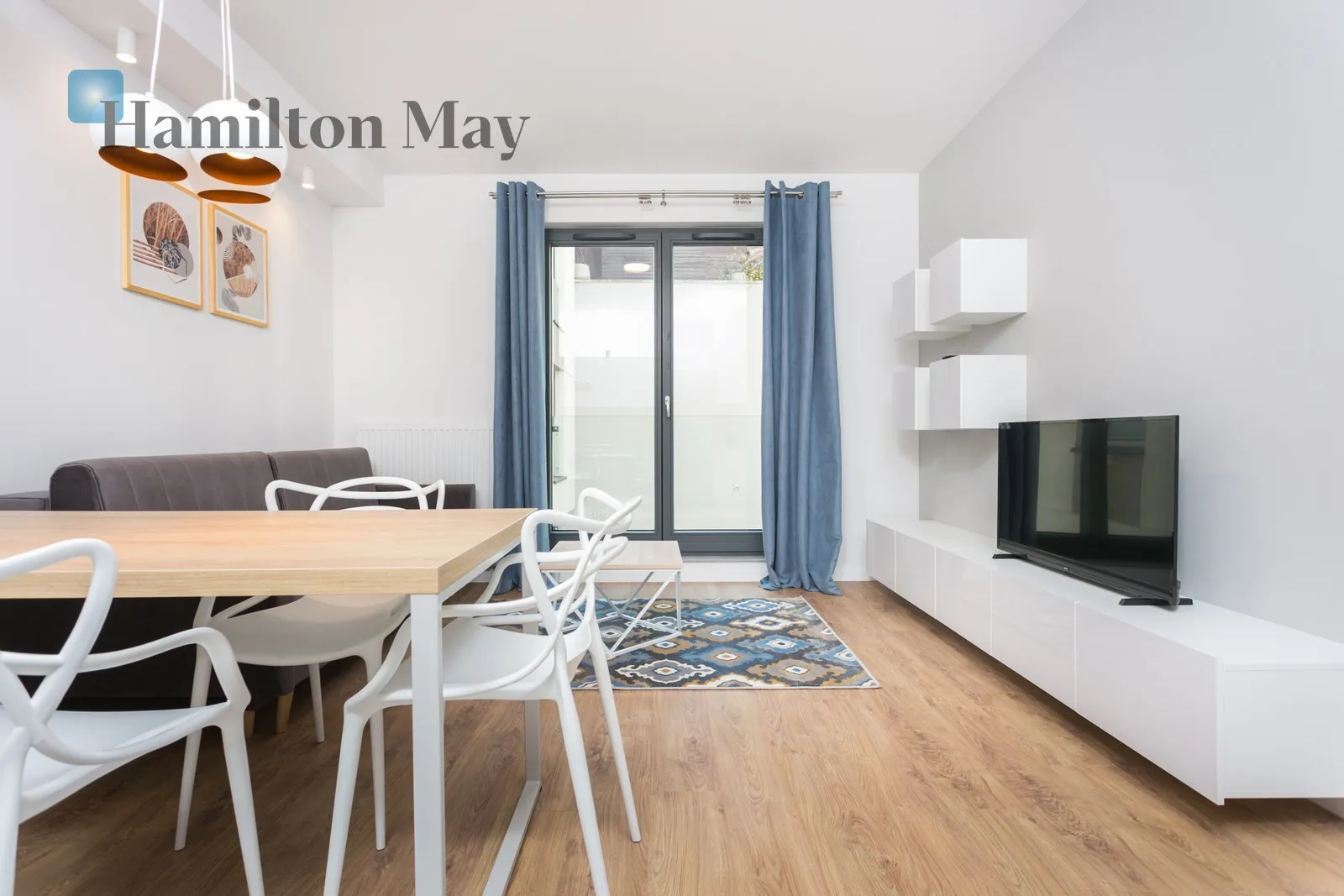City: Kraków Street: Nadwiślańska Region: Podgórze Subregion: Stare Podgórze Distance to centre: 1.93 km Level: 1 Price: 3600 PLN Bedrooms: 1 - slider