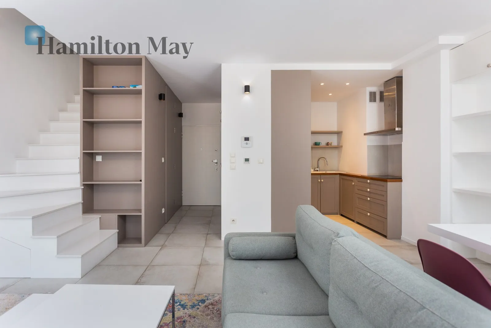 City: Kraków Street: Trynitarska Region: Stare Miasto Subregion: Kazimierz Distance to centre: 1.64 km Level: 4 Price: 1500000 PLN Bedrooms: 1 Bathrooms: 2 - slider