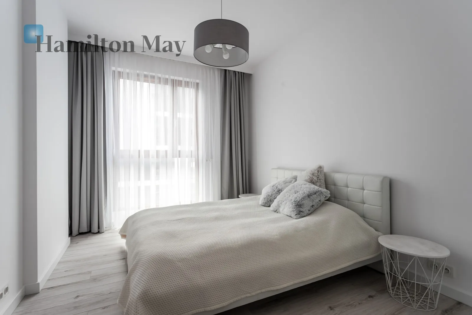 Subregion: Czyste Distance to centre: 2.29 km Level: 8 Price: 6500 PLN Bedrooms: 1 Bathrooms: 1 Size: 54m2 - slider
