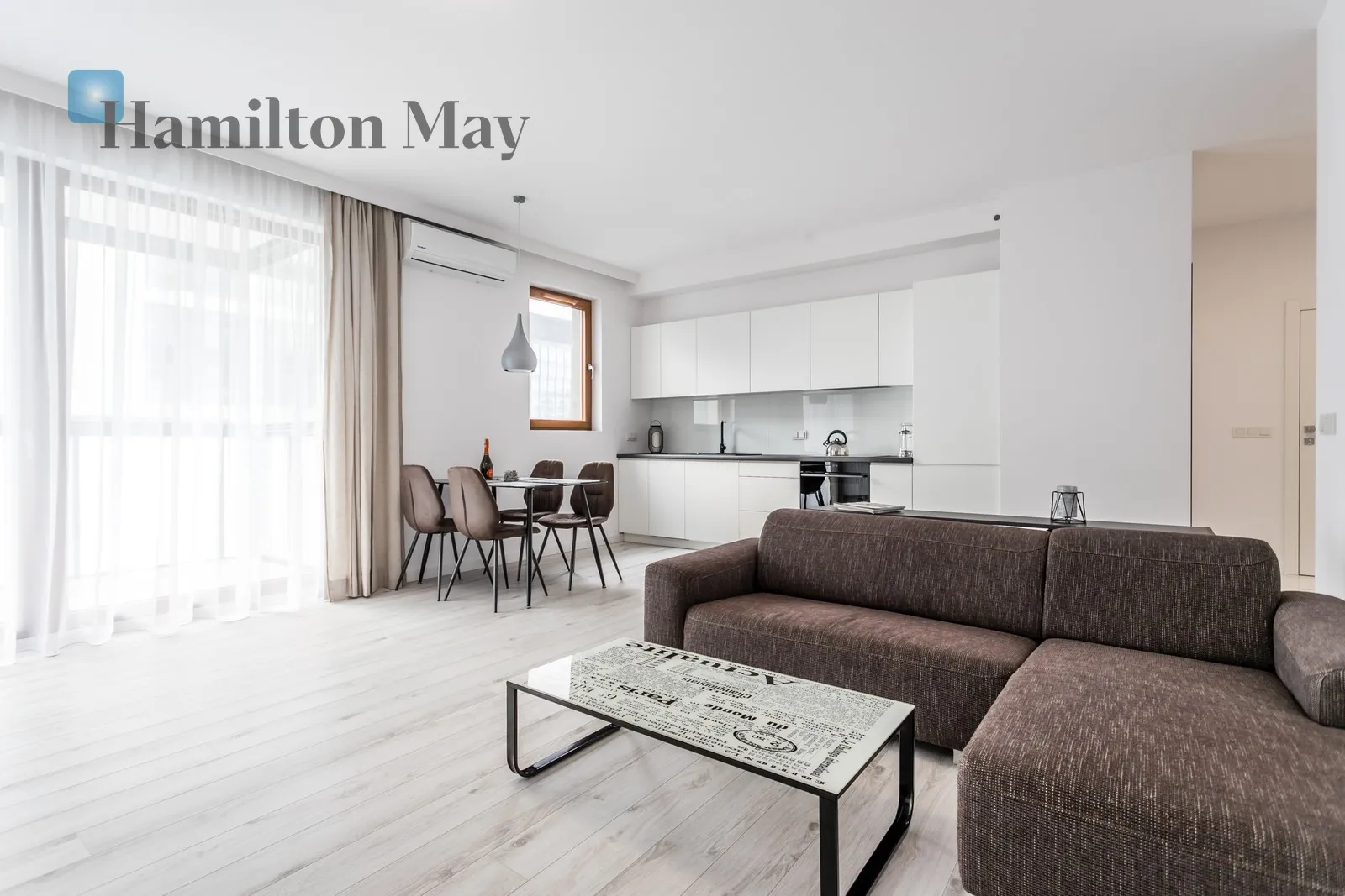 Street: Karolkowa Region: Wola Subregion: Czyste Distance to centre: 2.29 km Level: 8 Price: 6500 PLN Bedrooms: 1 Bathrooms: 1 Size: 54m2 - slider