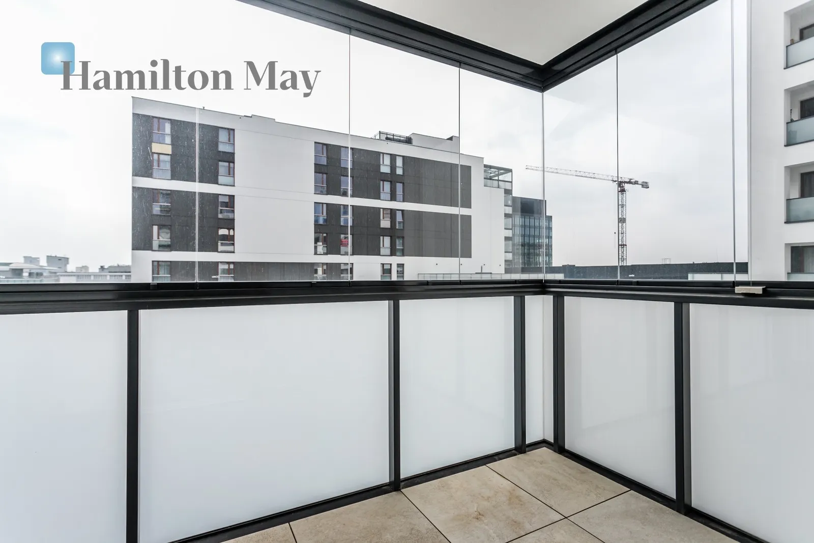 Level: 8 Price: 6500 PLN Bedrooms: 1 Bathrooms: 1 Size: 54m2 Price/m2: 120 PLN - slider
