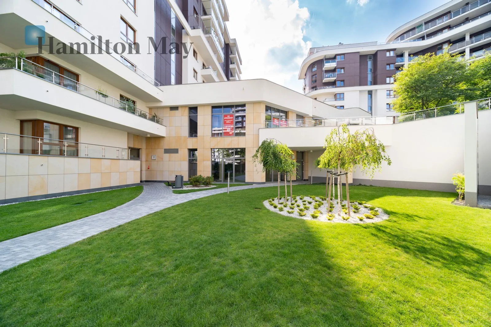 Price: 6900 PLN Bedrooms: 2 Bathrooms: 1 - slider
