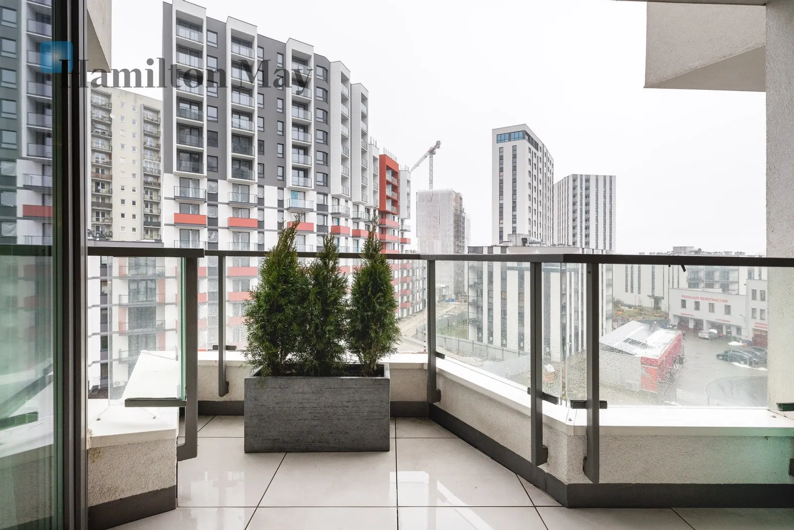 Funkcjonalne mieszkanie z balkonem w centrum miasta 