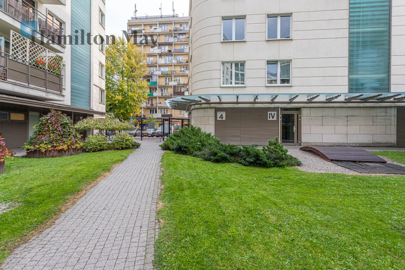 Subregion: Stary Żoliborz Distance to centre: 5.16 km Level: 6 Price: 750000 PLN Bedrooms: 0 Bathrooms: 1 - slider