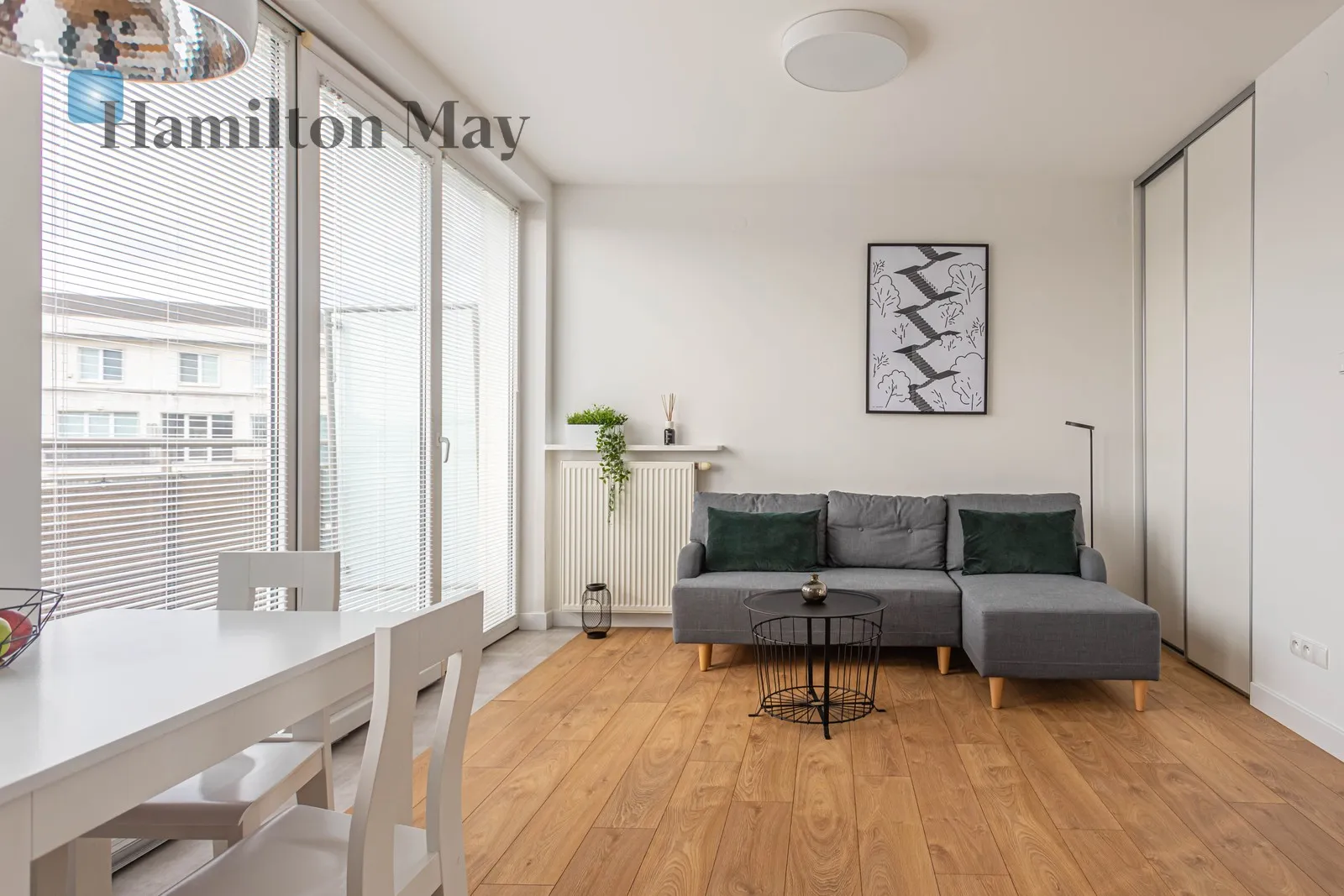 Street: Hanki Czaki Region: Żoliborz Subregion: Stary Żoliborz Distance to centre: 5.16 km Level: 6 Price: 750000 PLN Bedrooms: 0 Bathrooms: 1 Size: 28.5m2 - slider