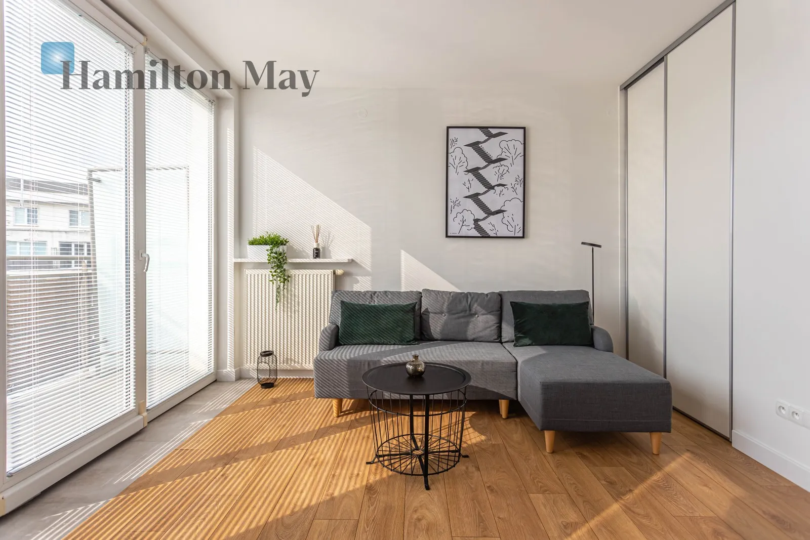 City: Warszawa Street: Hanki Czaki Region: Żoliborz Subregion: Stary Żoliborz Distance to centre: 5.16 km Level: 6 Price: 750000 PLN Bedrooms: 0 Bathrooms: 1 Size: 28.5m2 Price/m2: 26316 PLN - slider