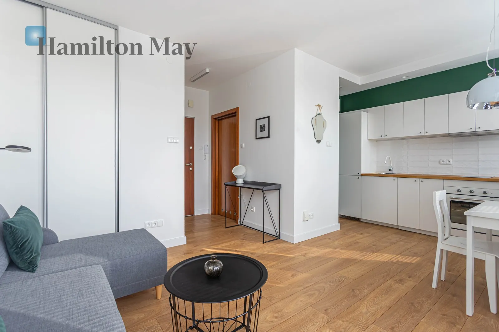 Region: Żoliborz Subregion: Stary Żoliborz Distance to centre: 5.16 km Level: 6 Price: 750000 PLN Bedrooms: 0 Bathrooms: 1 Size: 28.5m2 Price/m2: 26316 PLN - slider