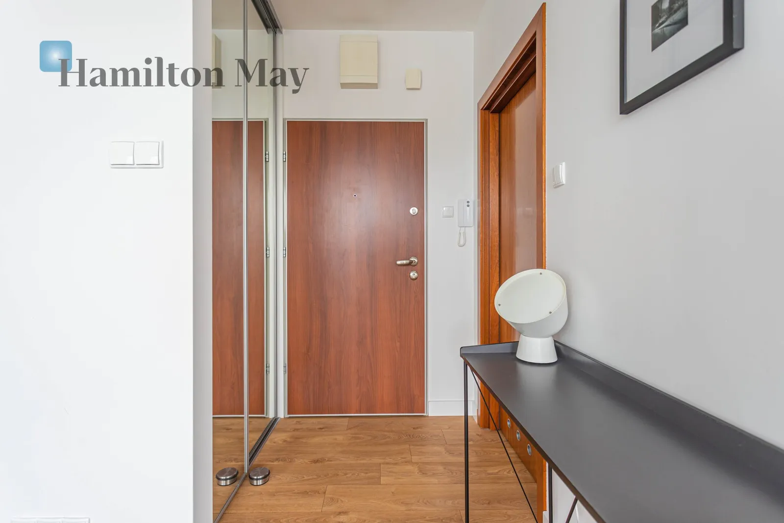 Subregion: Stary Żoliborz Distance to centre: 5.16 km Level: 6 Price: 750000 PLN Bedrooms: 0 Bathrooms: 1 Size: 28.5m2 Price/m2: 26316 PLN - slider