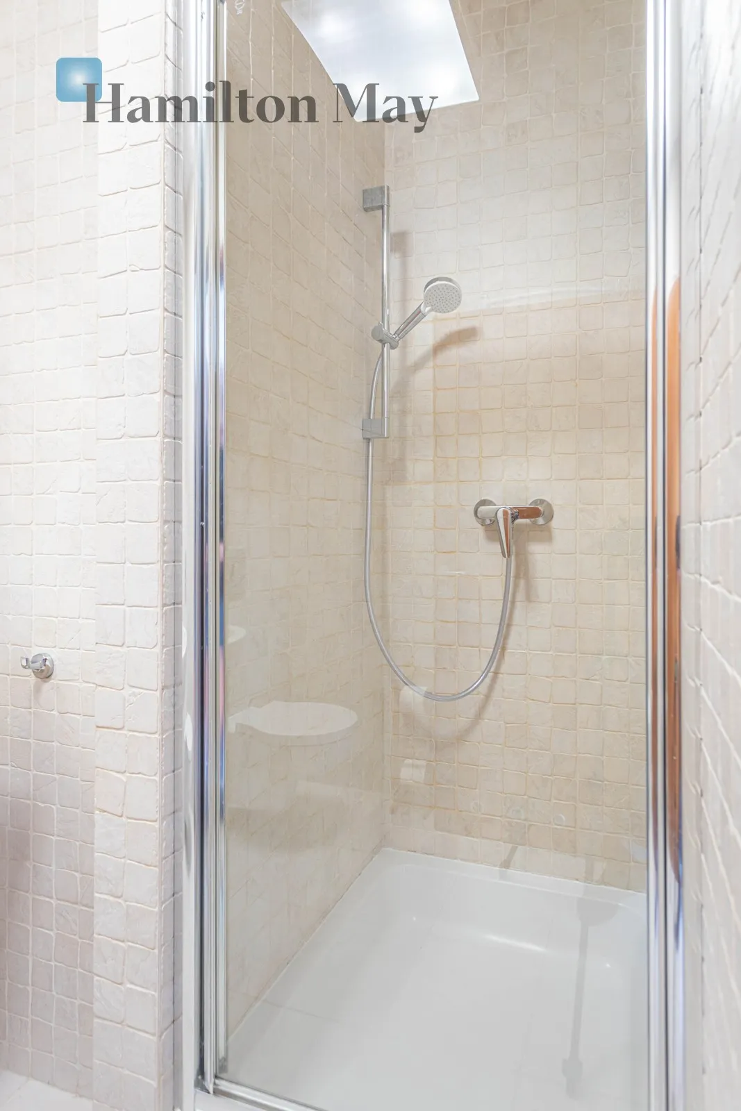 Region: Żoliborz Subregion: Stary Żoliborz Distance to centre: 5.16 km Level: 6 Price: 750000 PLN Bedrooms: 0 Bathrooms: 1 - slider