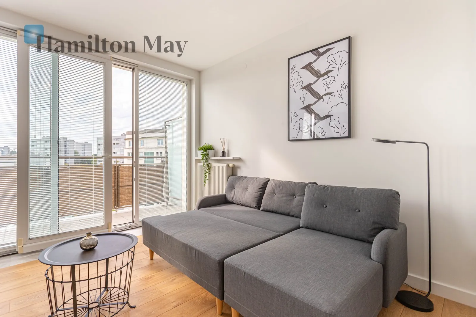 City: Warszawa Street: Hanki Czaki Region: Żoliborz Subregion: Stary Żoliborz Distance to centre: 5.16 km Level: 6 Price: 750000 PLN Bedrooms: 0 - slider