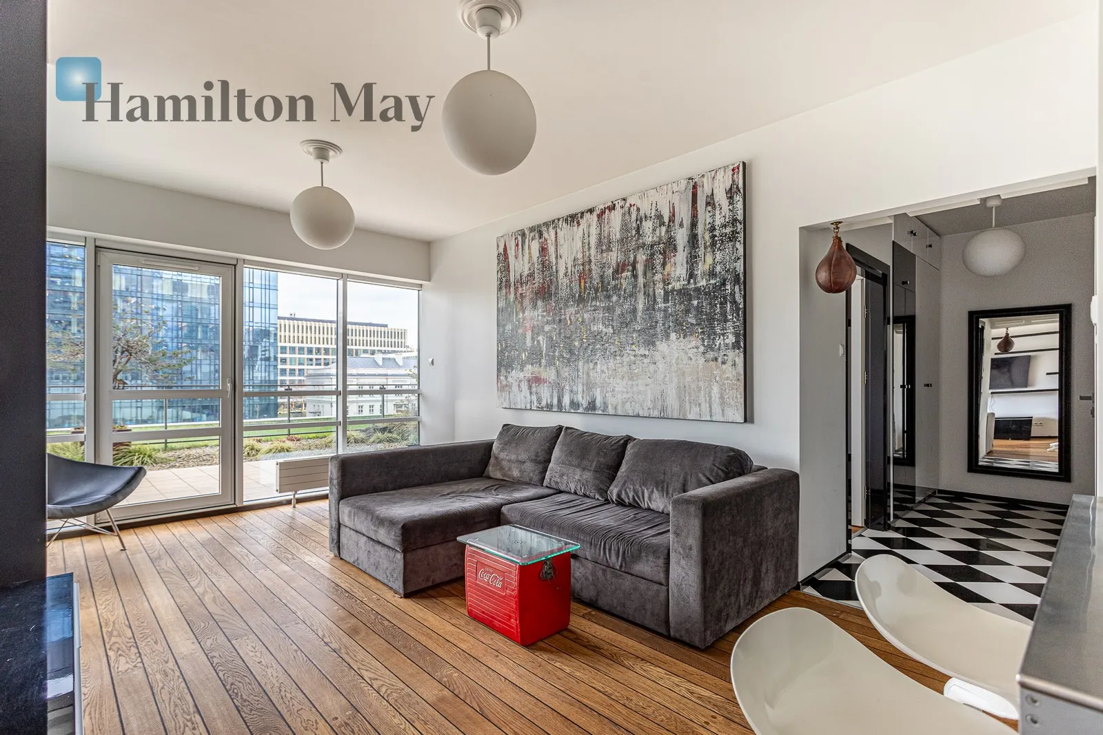 City: Warszawa Street: Grzybowska Region: Wola Subregion: Mirów Distance to centre: 1.72 km Level: 2 Price: 5400 PLN Bedrooms: 1 Bathrooms: 1 Size: 50m2 Price/m2: 108 PLN - slider