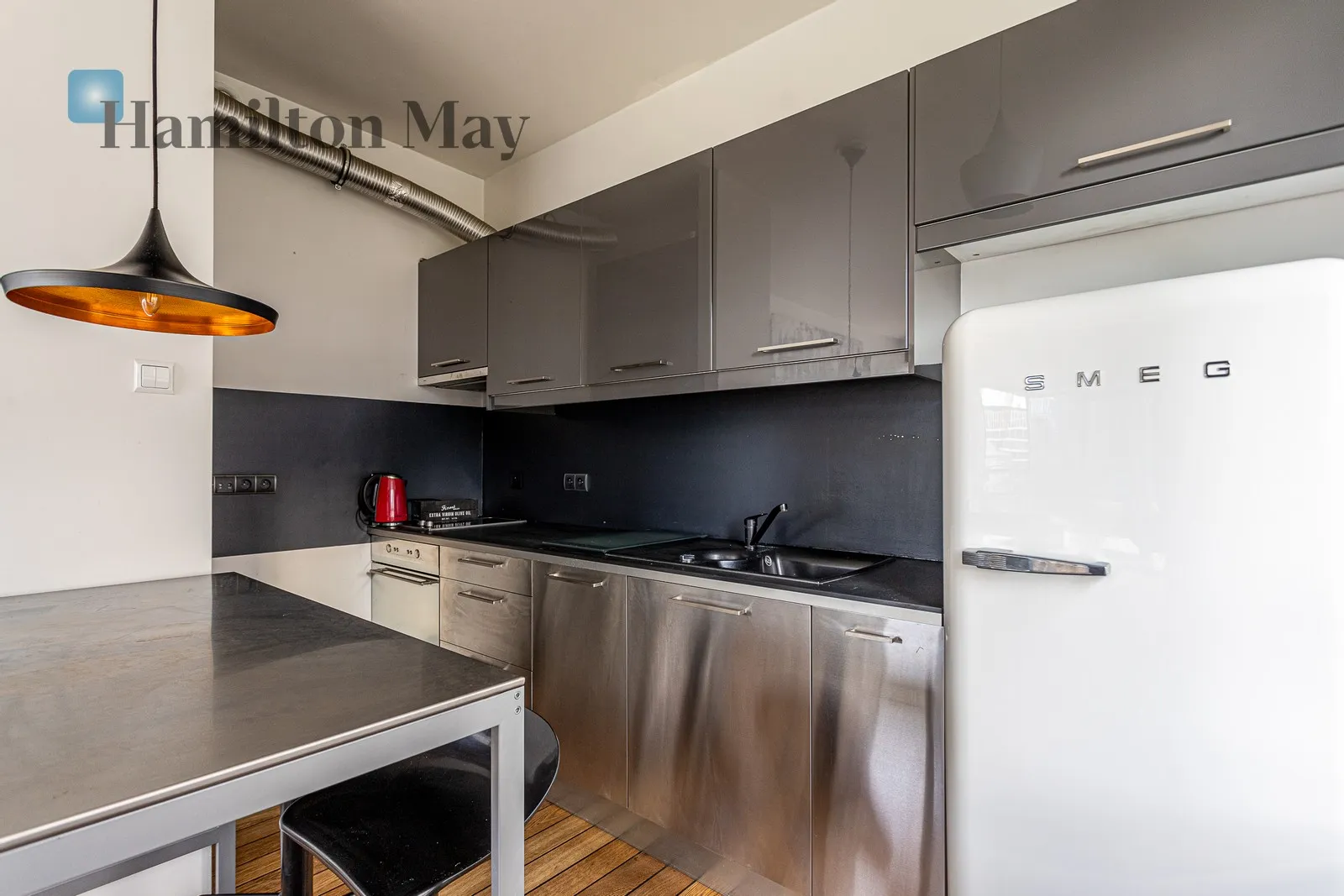 Region: Wola Subregion: Mirów Distance to centre: 1.72 km Level: 2 Price: 5400 PLN Bedrooms: 1 Bathrooms: 1 Size: 50m2 - slider