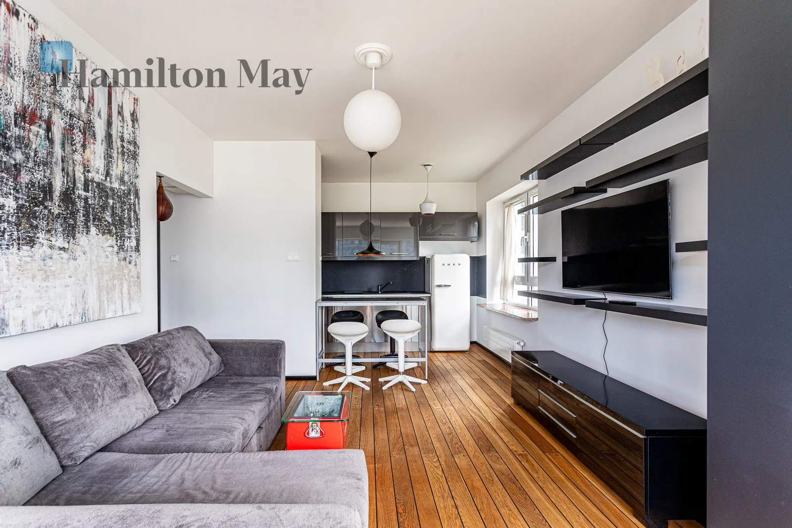 City: Warszawa Street: Grzybowska Region: Wola Subregion: Mirów Distance to centre: 1.72 km Level: 2 Price: 5400 PLN Bedrooms: 1 - slider