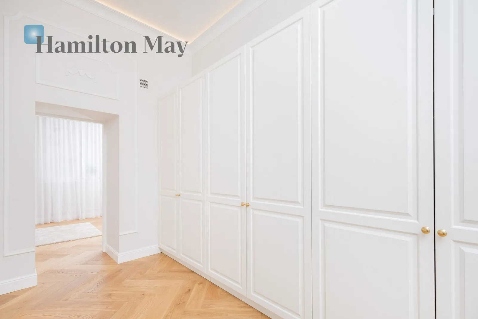 Bedrooms: 3 Bathrooms: 2 Plot size: 617m2 Price/m2: 95 PLN - slider