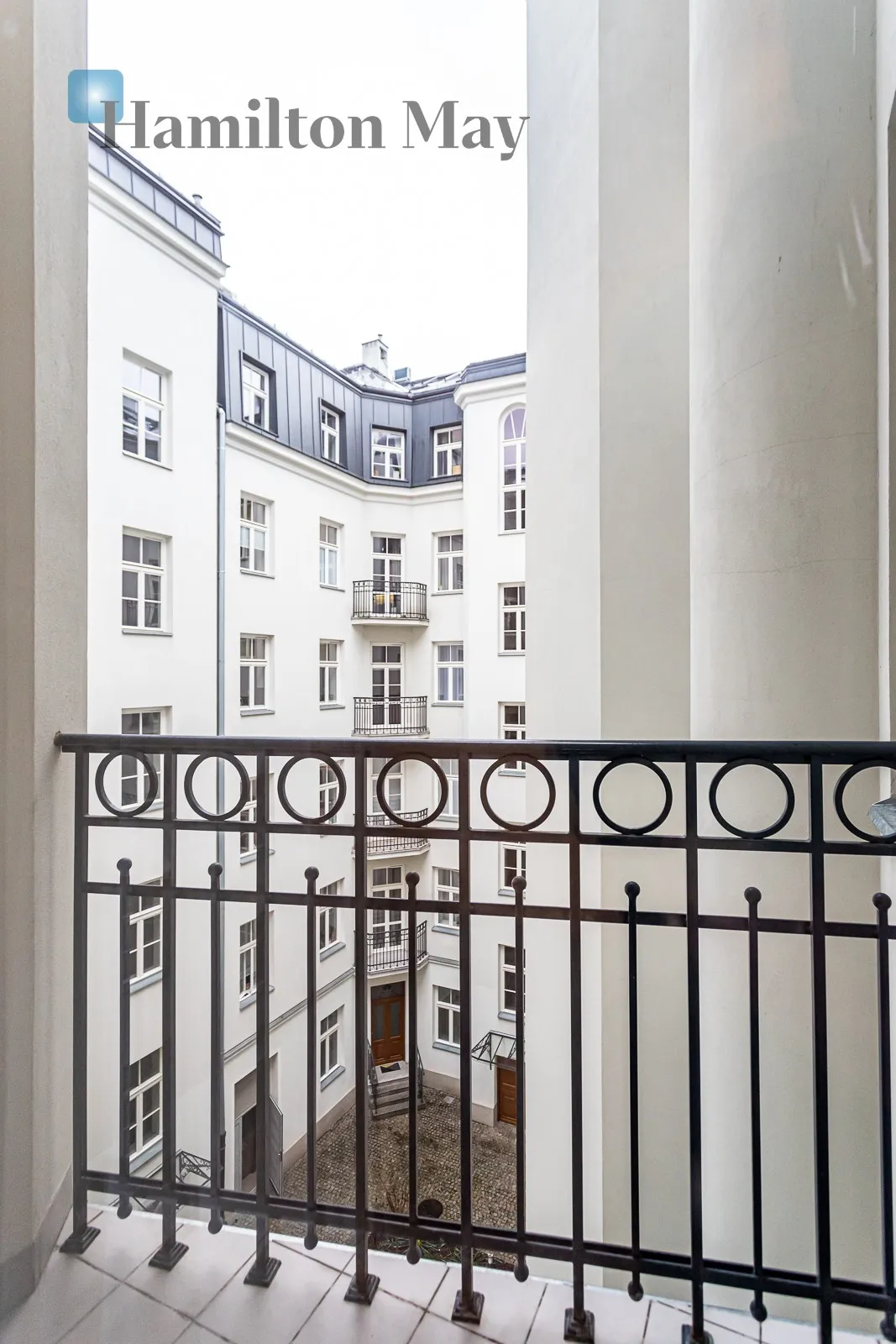 City: Warszawa Street: Jagiellońska Region: Praga-Północ Subregion: Stara Praga Distance to centre: 2.96 km Level: 3 Price: 3100000 PLN - slider