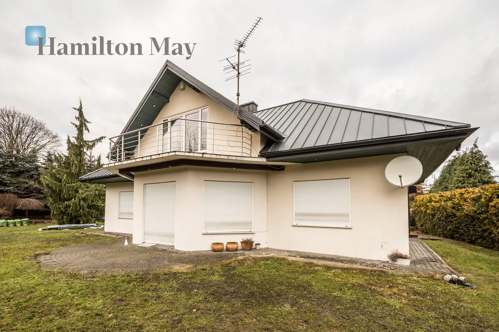 Bathrooms: 3 Plot size: 1200m2 - slider
