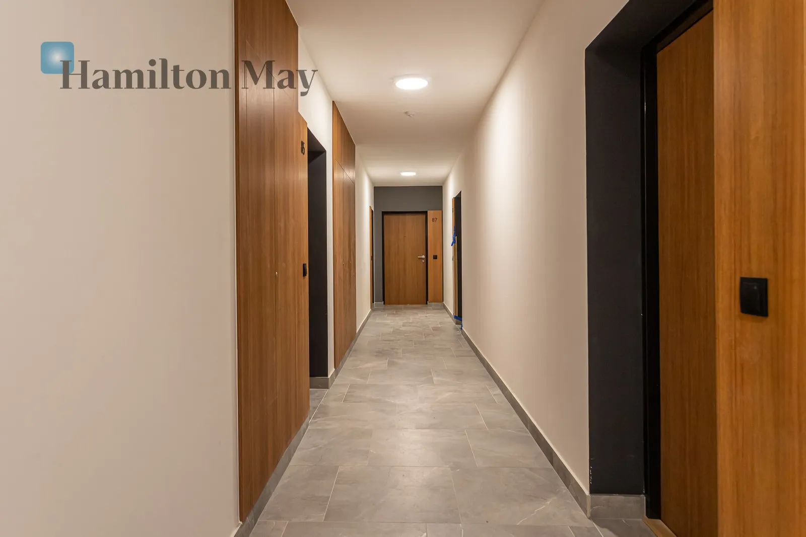 Distance to centre: 7.69 km Level: 1 Price: 3970 PLN Bedrooms: 1 Bathrooms: 1 Size: 38m2 Price/m2: 104 PLN - slider
