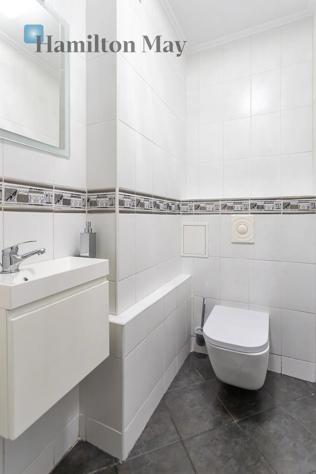 Level: 3 Price: 1400000 PLN Bedrooms: 3 Bathrooms: 2 Size: 84m2 Price/m2: 16667 PLN - slider