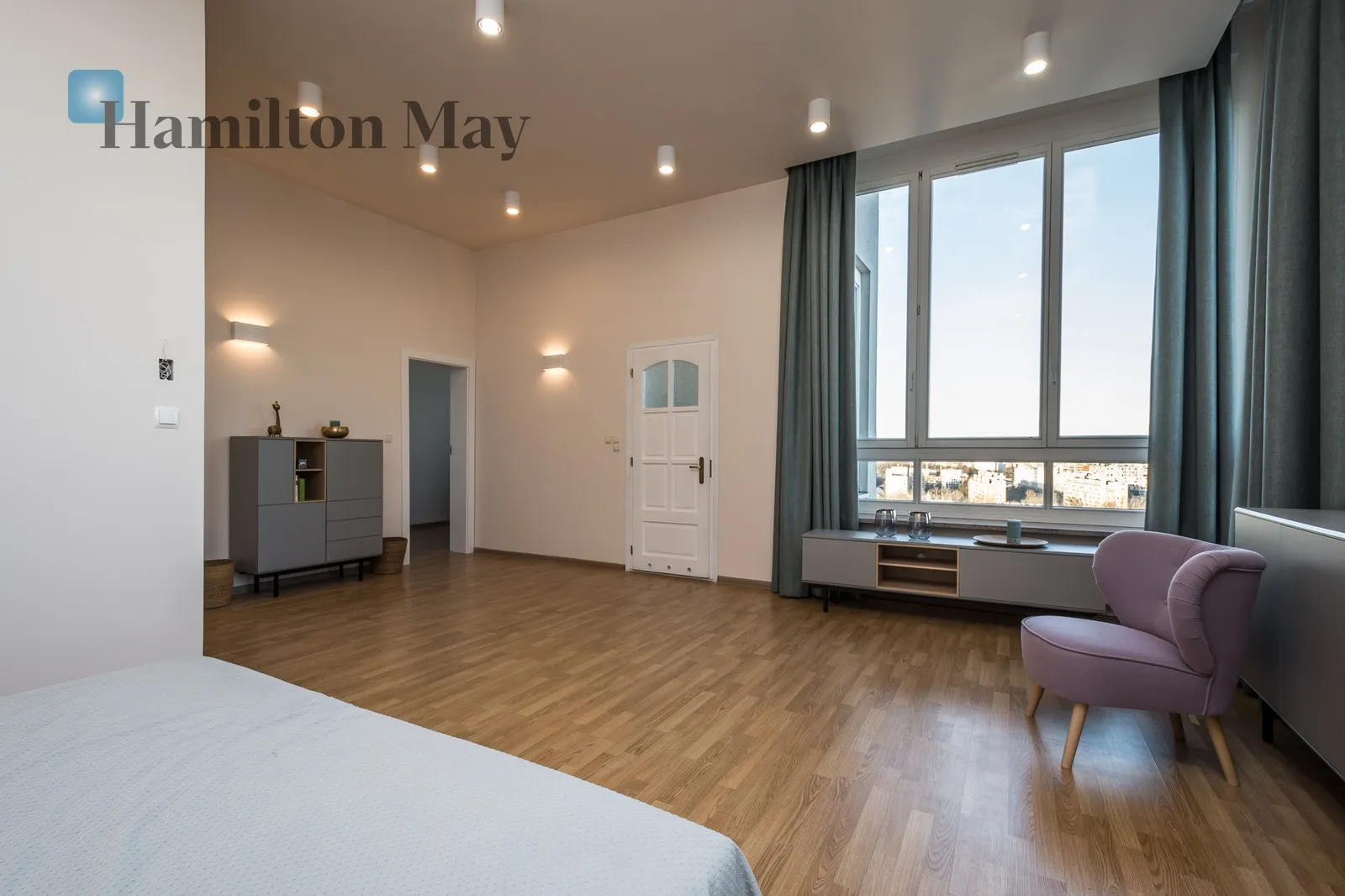 Street: aleja Kijowska Region: Krowodrza Distance to centre: 2.02 km Level: 17 Price: 5900 PLN - slider