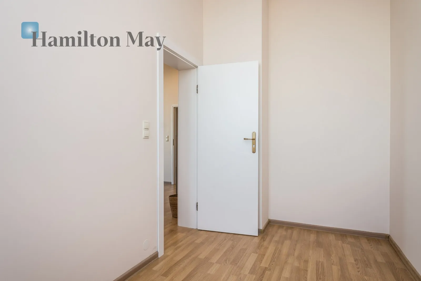 Distance to centre: 2.02 km Level: 17 Price: 5900 PLN - slider