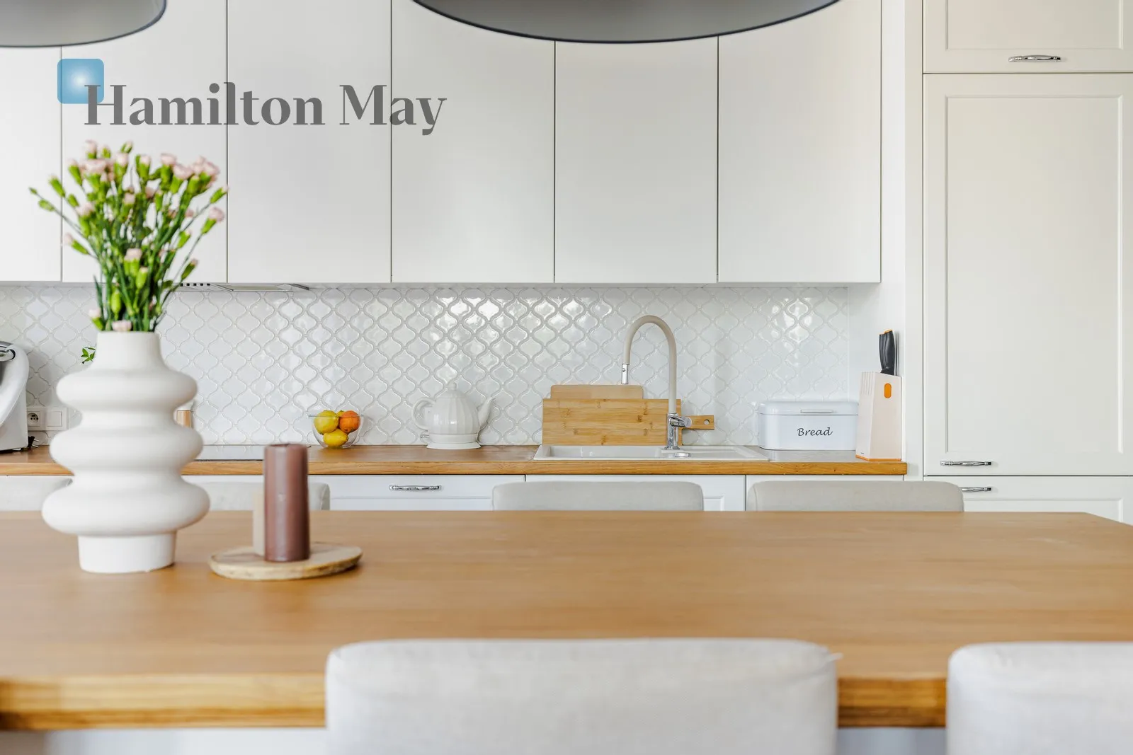 Region: Praga-Południe Subregion: Grochów Distance to centre: 4.5 km Level: 3 Price: 6500 PLN Bedrooms: 2 Bathrooms: 1 Size: 66m2 Price/m2: 98 PLN - slider