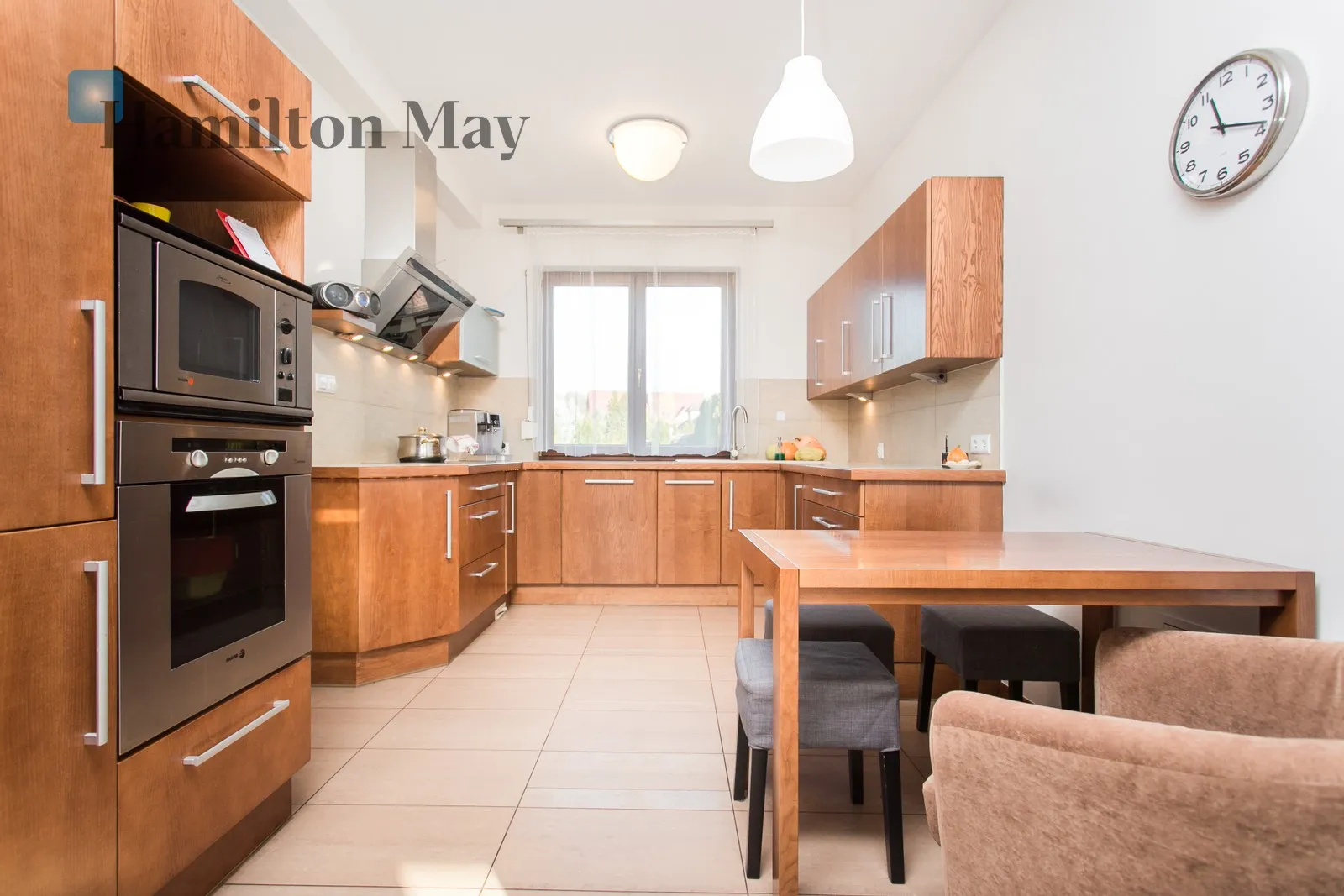 Street: Balicka Region: Bronowice Subregion: Bronowice Małe Level: -9 Price: 10000 PLN Bedrooms: 5 Bathrooms: 2 - slider
